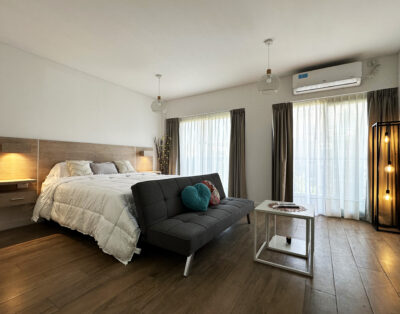 Amplio estudio en Palermo con Piscina